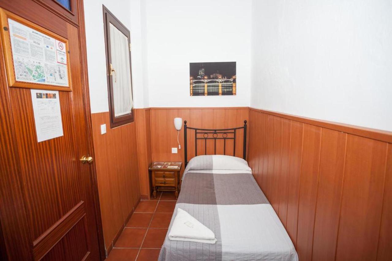 Pension San Pancracio Séville Extérieur photo